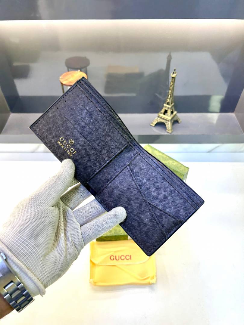 Gucci Ophidia GG Supreme Tab Detail Bifold Wallet