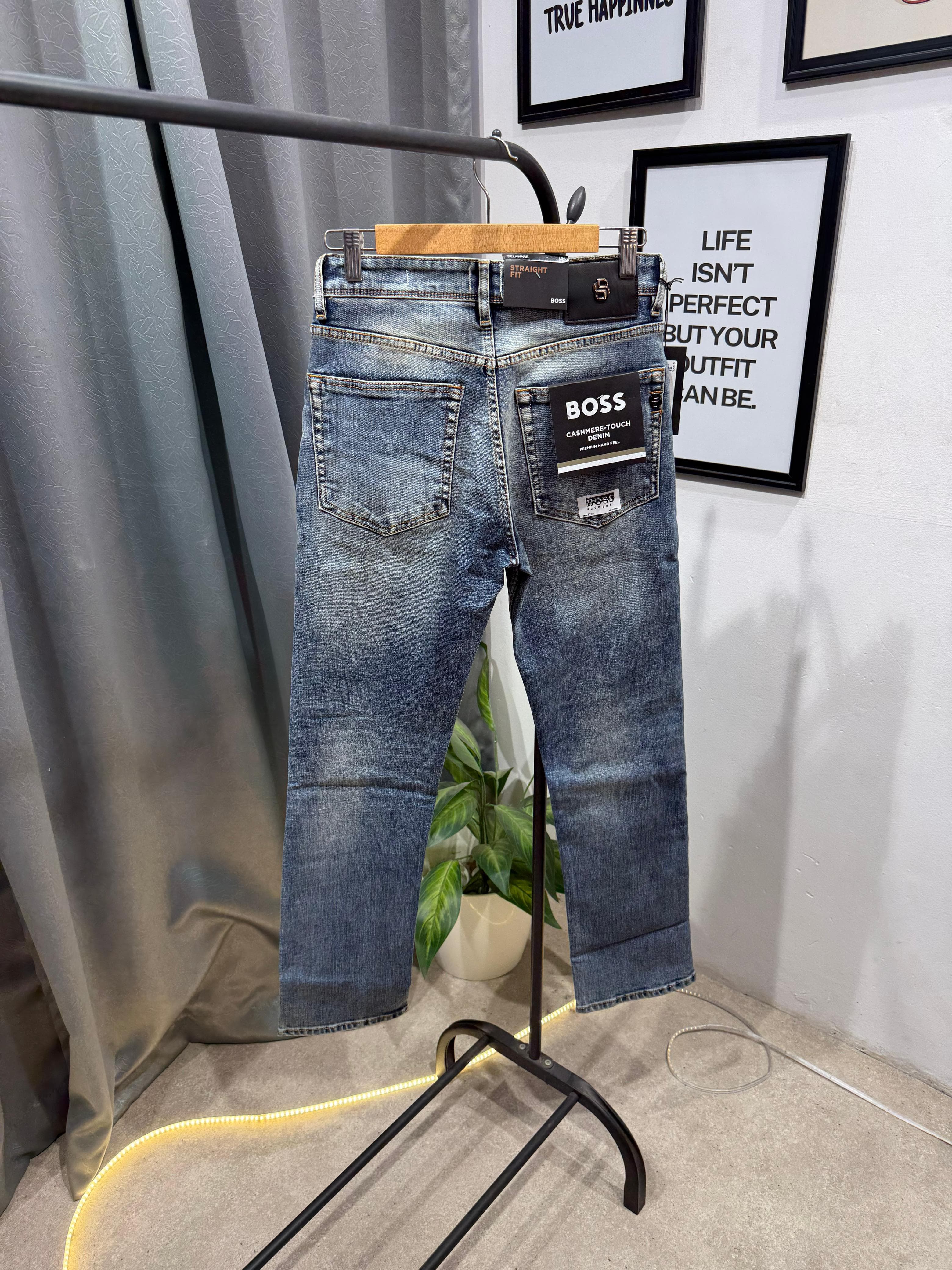 HUGO BOSS Premium Straight Fit Denim – Cashmere-Touch Imported Jeans